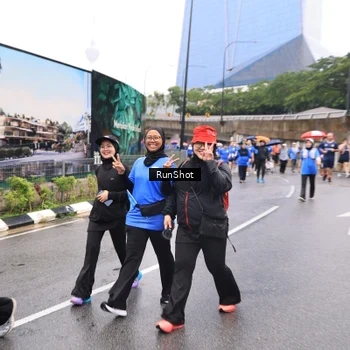 Runner Photo 7961003