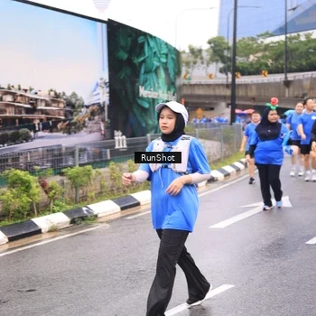 Runner Photo 7961042