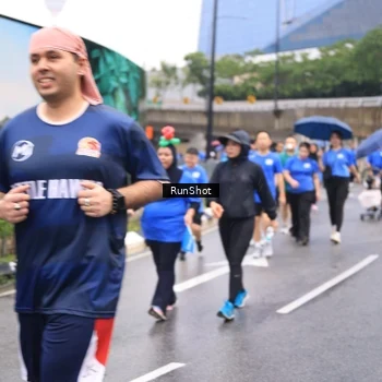 Runner Photo 7961045