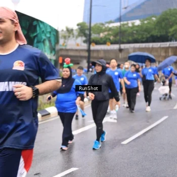 Runner Photo 7961047