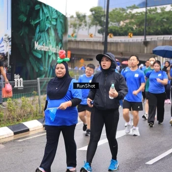 Runner Photo 7961049
