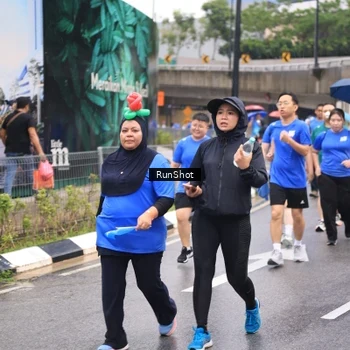 Runner Photo 7961051