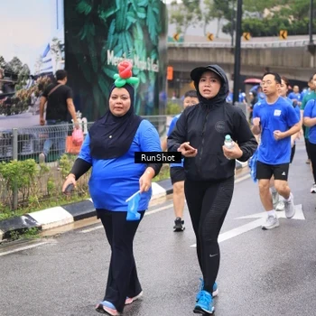 Runner Photo 7961054