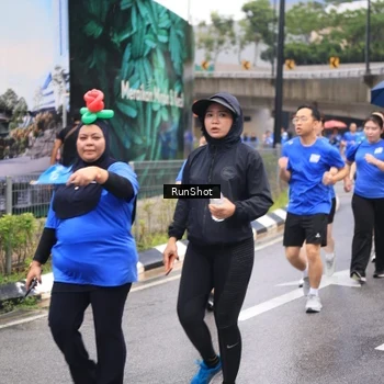 Runner Photo 7961060