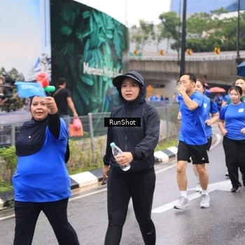 Runner Photo 7961061