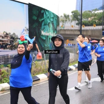 Runner Photo 7961062