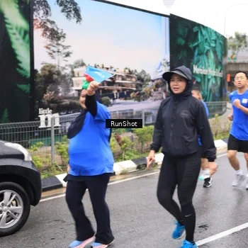 Runner Photo 7961069