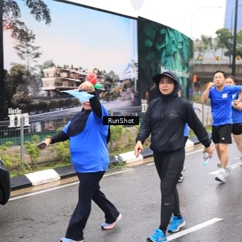 Runner Photo 7961071