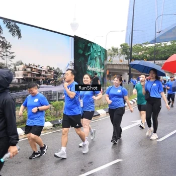 Runner Photo 7961077