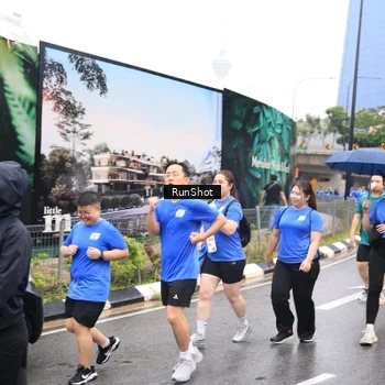 Runner Photo 7961080