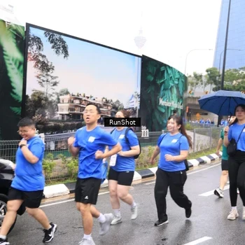 Runner Photo 7961100