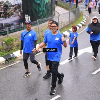 Runner Photo 7962361