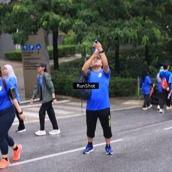 Runner Photo 7962374