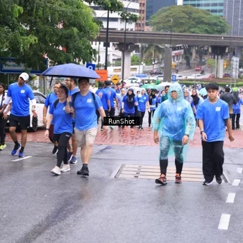 Runner Photo 7962400