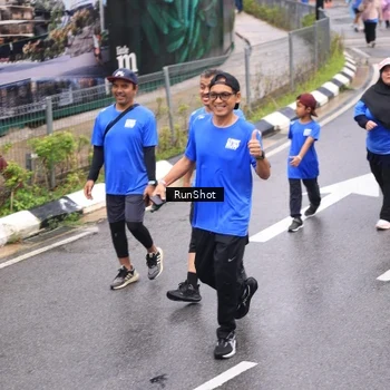 Runner Photo 7962475
