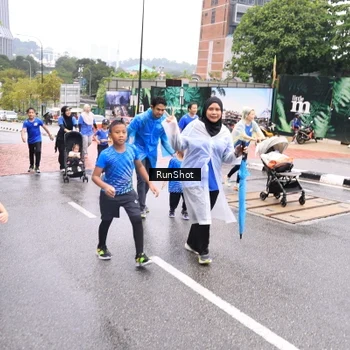 Runner Photo 7962746