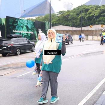 Runner Photo 7963000