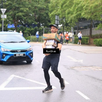 Runner Photo 7963092