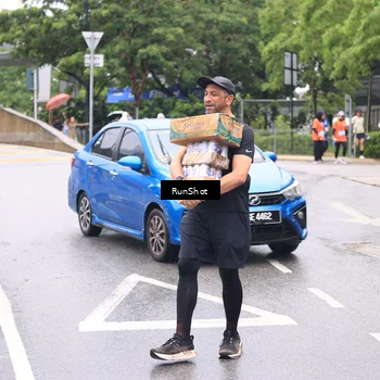 Runner Photo 7963101