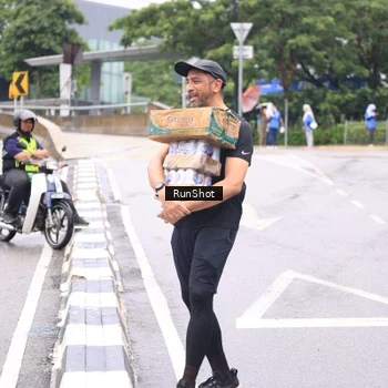 Runner Photo 7963124