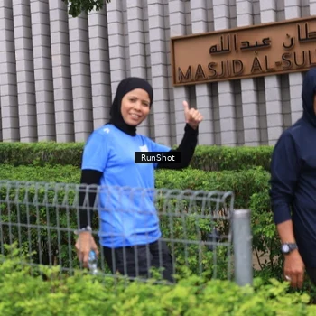 Runner Photo 7963176