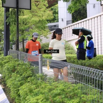 Runner Photo 7963190