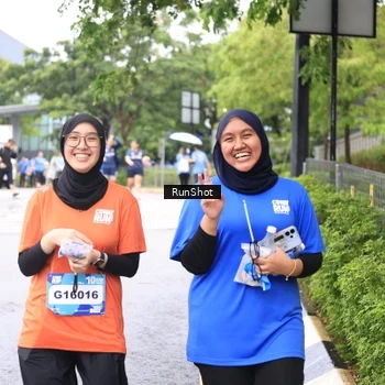 Runner Photo 7963245