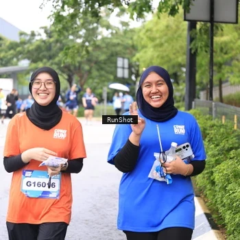 Runner Photo 7963250