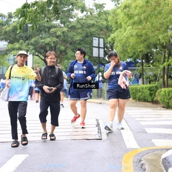 Runner Photo 7963255