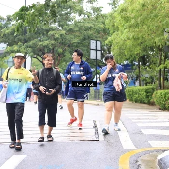 Runner Photo 7963257