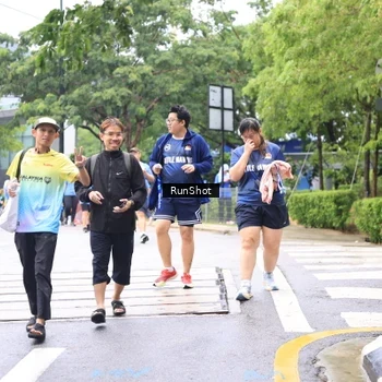 Runner Photo 7963258