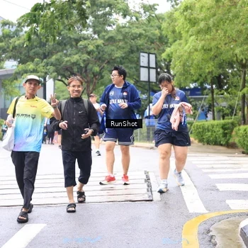 Runner Photo 7963261