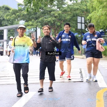 Runner Photo 7963265