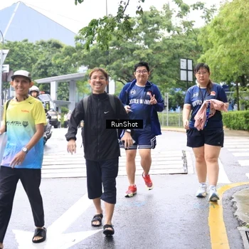 Runner Photo 7963296