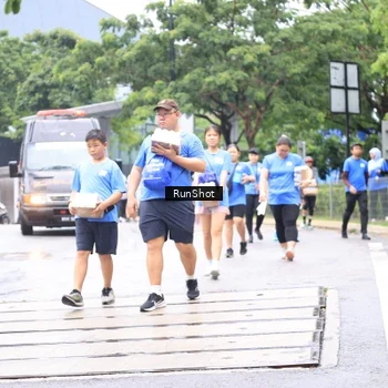 Runner Photo 7963334