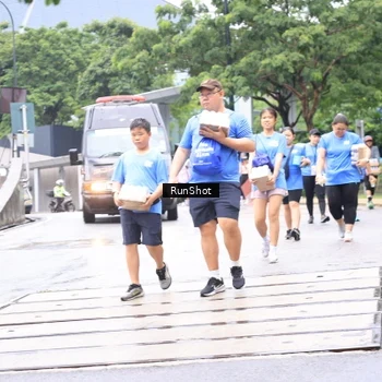 Runner Photo 7963336