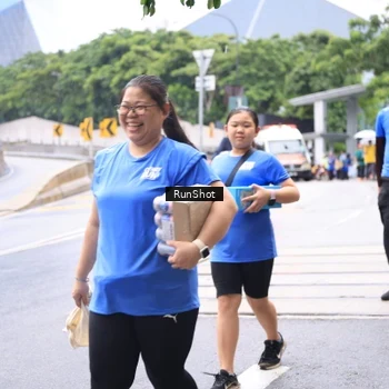 Runner Photo 7963372