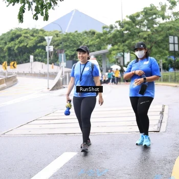 Runner Photo 7963411