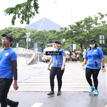 Runner Photo 7963414
