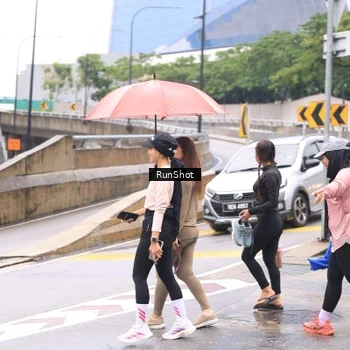 Runner Photo 7963474
