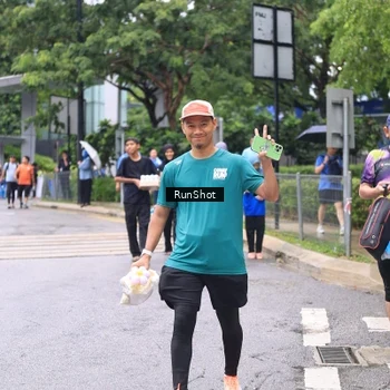 Runner Photo 7963536