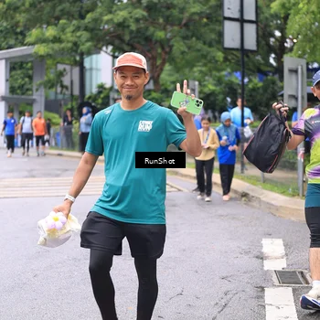 Runner Photo 7963543