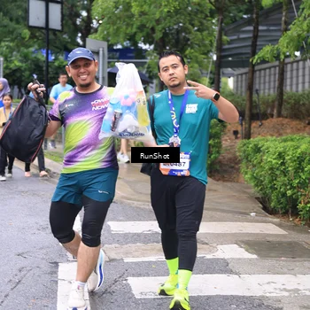 Runner Photo 7963544