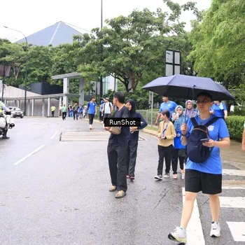 Runner Photo 7963561