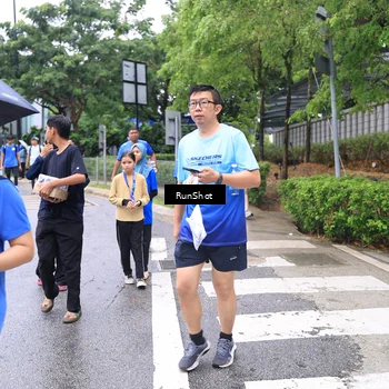 Runner Photo 7963575