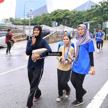 Runner Photo 7963598