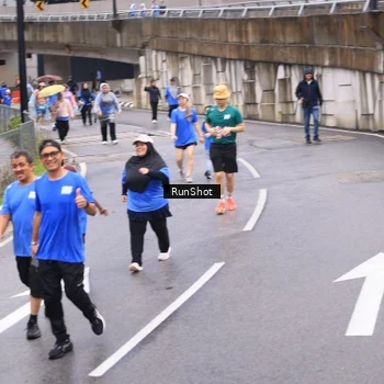 Runner Photo 7963656