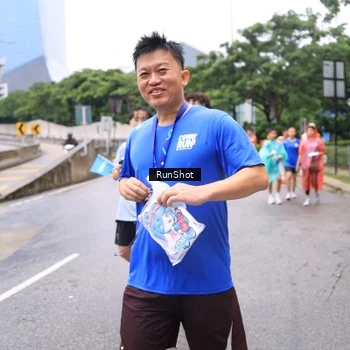 Runner Photo 7963747