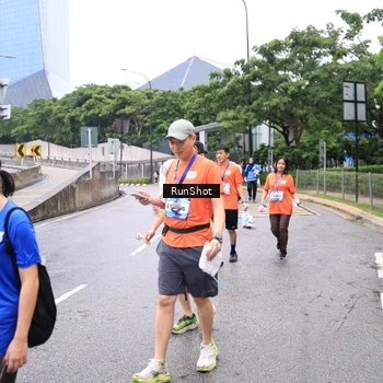 Runner Photo 7963775