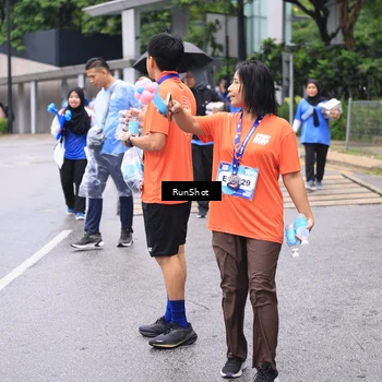 Runner Photo 7963776